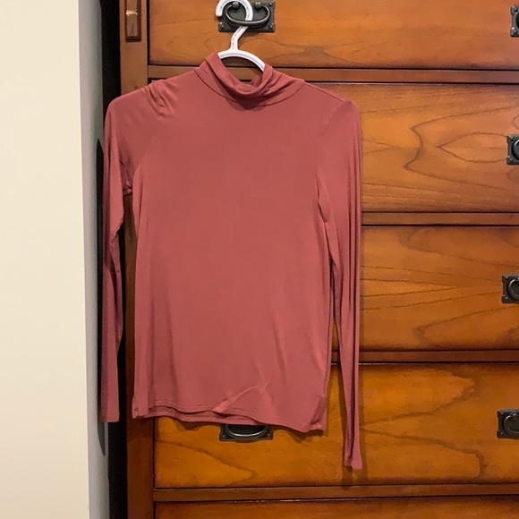 American Eagle Outfitters Tops - American Eagle Turtle Neck